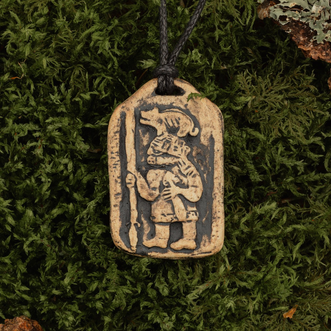 Boar Warrior, Hänge i Keramik