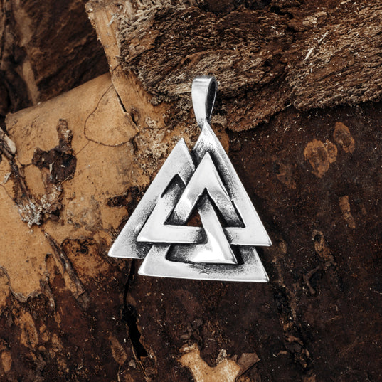 Hängsmycke, Valknut, Silver