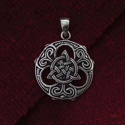 Pendants - Triquetra Amulet, Silver - Grimfrost.com