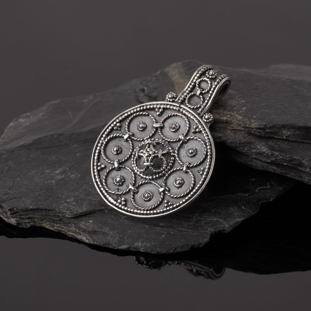 Premium Filigree Pendant, Silver